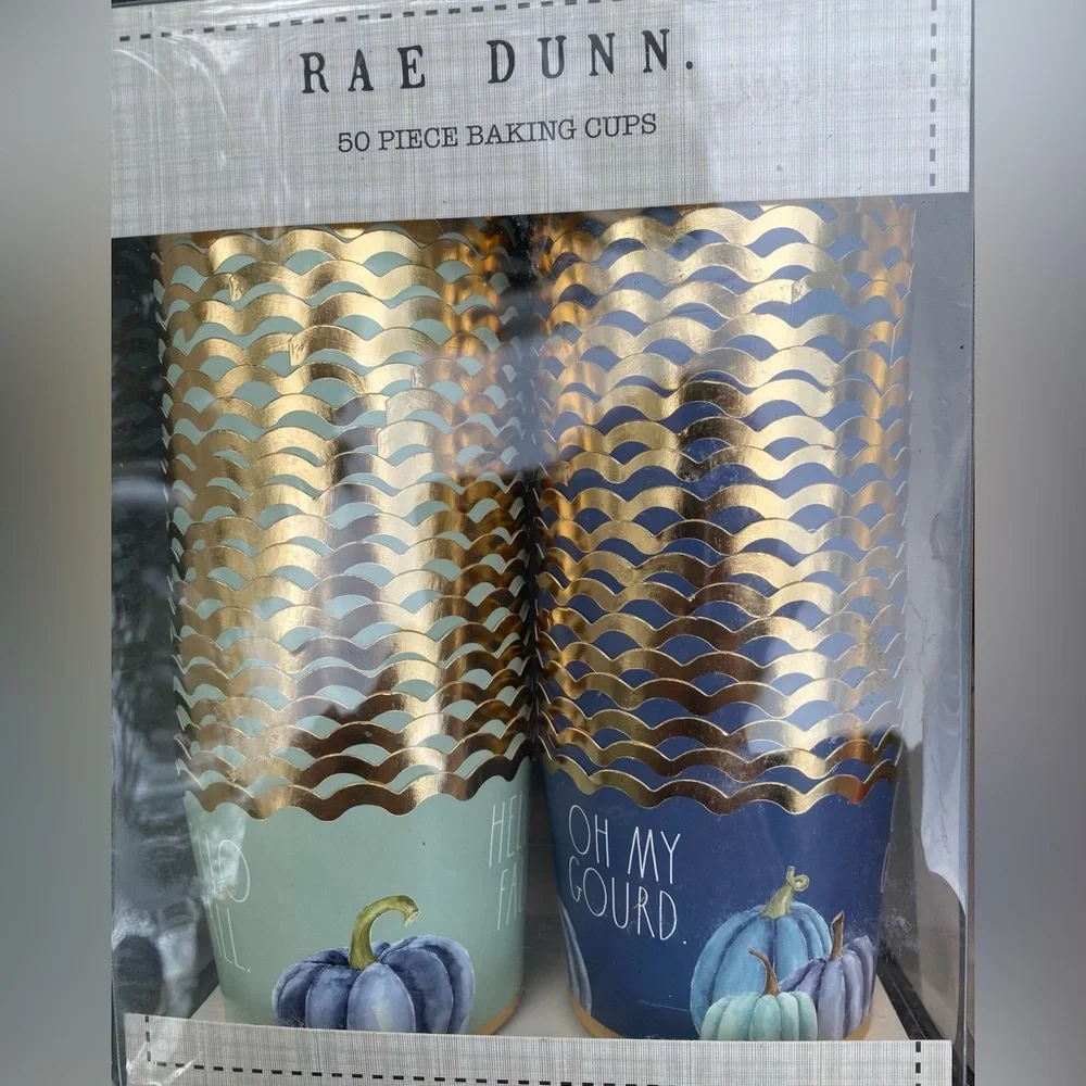 Mixed Set of Baking Cups and Napkins
